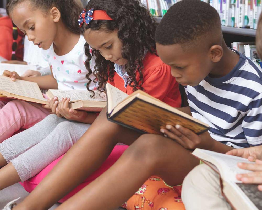 children reading