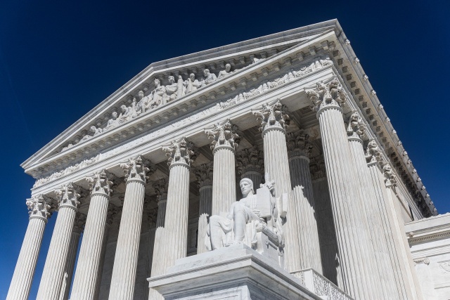 Grade 3-5 What Makes a Court Supreme?