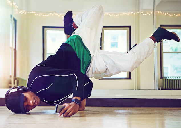 Exploring Music and Dance related to the Colors during Social Isolation